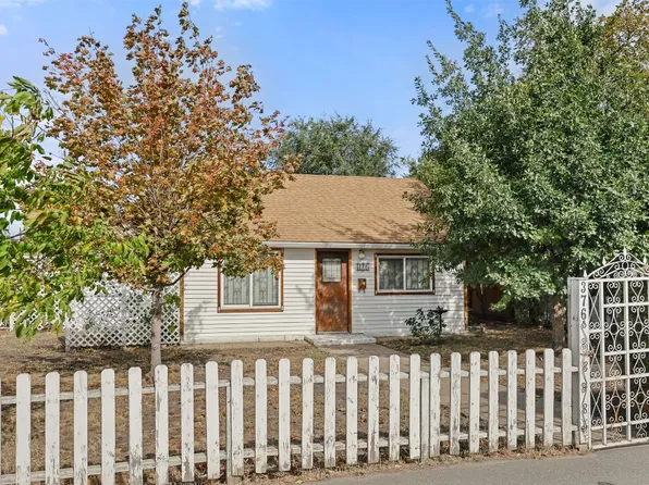 376 Alexander Ave, Kamloops, BC V2B 3R3