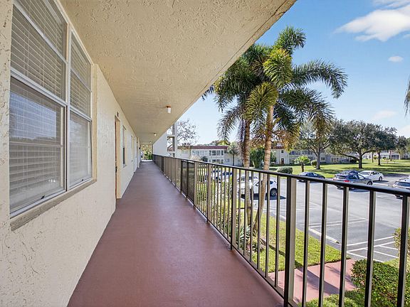4th image of 27 Abbey Lane #207