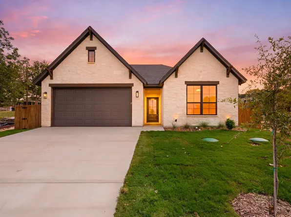605 Mustang Trl, Granbury, TX 76049