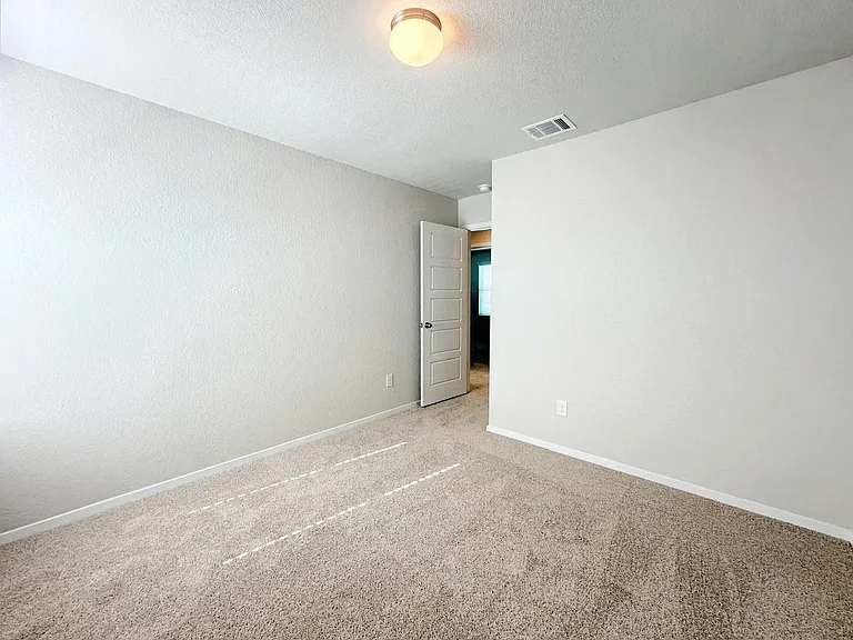 163 Haywood Mnr — Photo 22