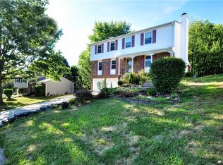 603 Meade Dr, Coraopolis, PA 15108