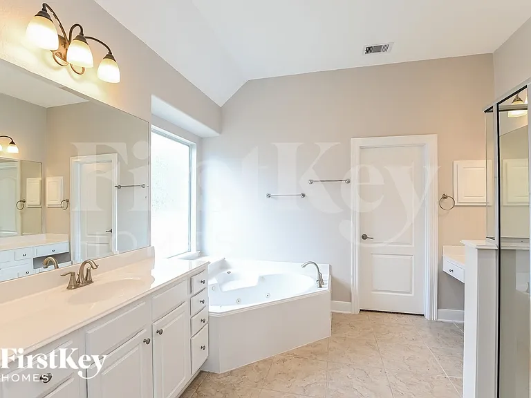 1934 Graystone Hills Dr — Photo 11
