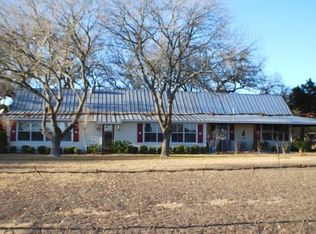 148 Robindale W, Bandera, TX 78003