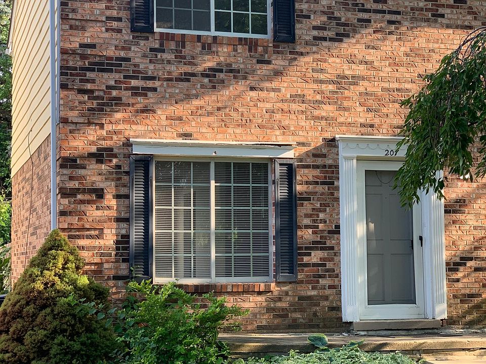 1st image of 207 Olympia Dr #207