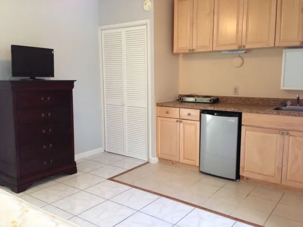 249 Kapili St APT 101, Honolulu, HI 96815