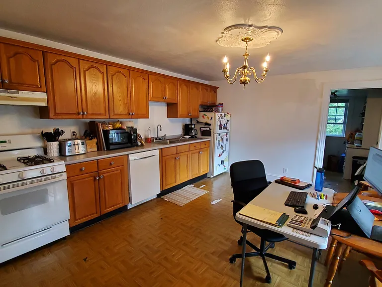 17 Bigelow St #2 — Photo 20