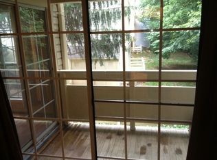 2233 Lovedale Ln APT D, Reston, VA 20191