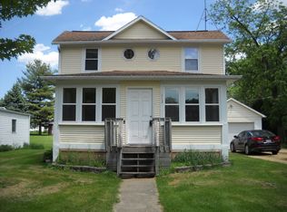 112 S State St, Franklin Grove, IL 61031