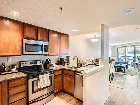 5th image of 100 Park Avenue W #201