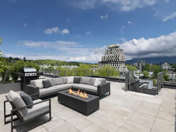 3668 W 10th Ave #406, Vancouver, BC V6R 2G3