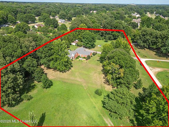 3rd image of 147 Singing Trees Rd