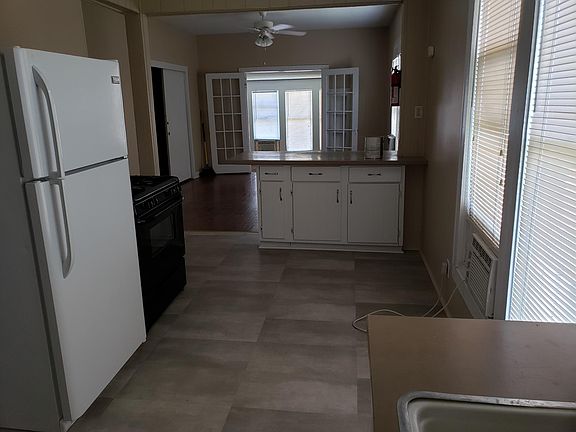 2nd image of 1026 Iris St APT 3