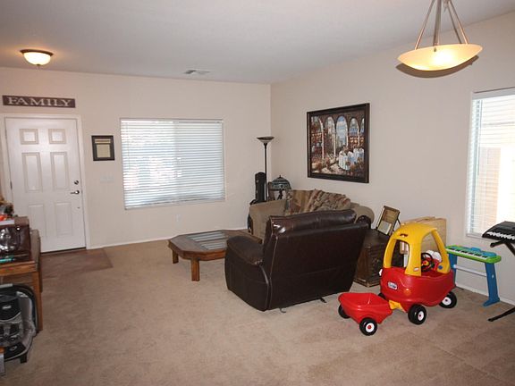 5th image of 15066 N 146th Ln