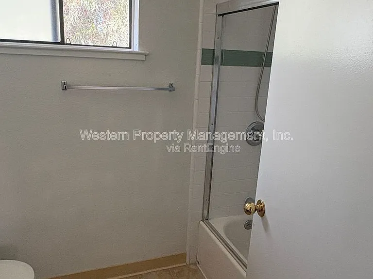 1385 7th Ave #28 — Photo 6