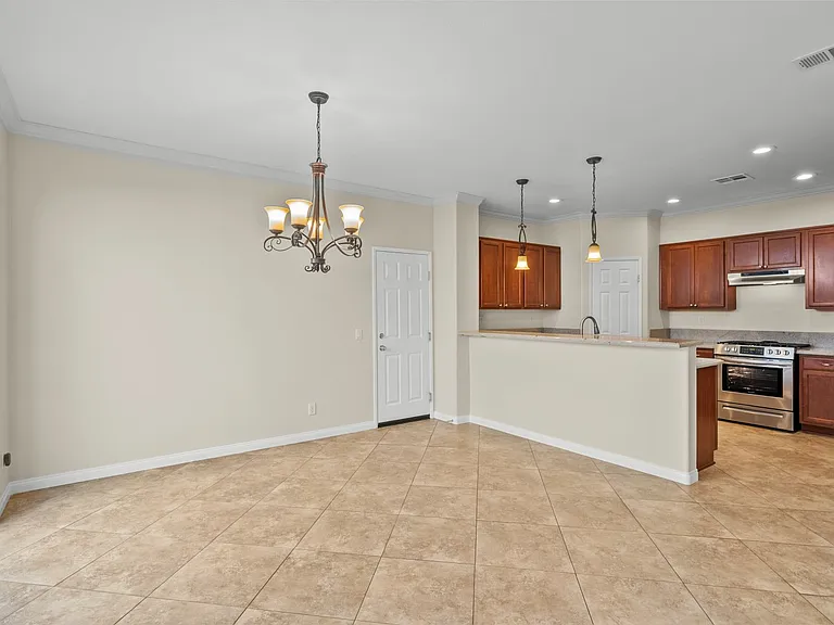 2658 Greenwood Ct — Photo 15