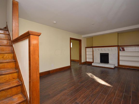 4th image of 1361 E Rich St