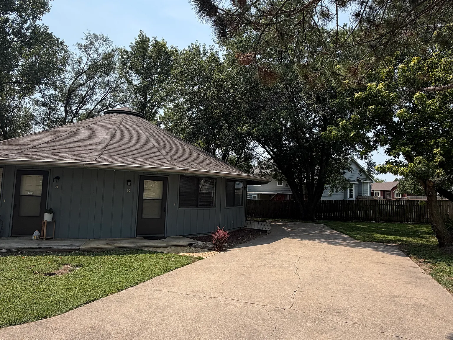 2 bed, 700 sqft, $850 — Photo 2