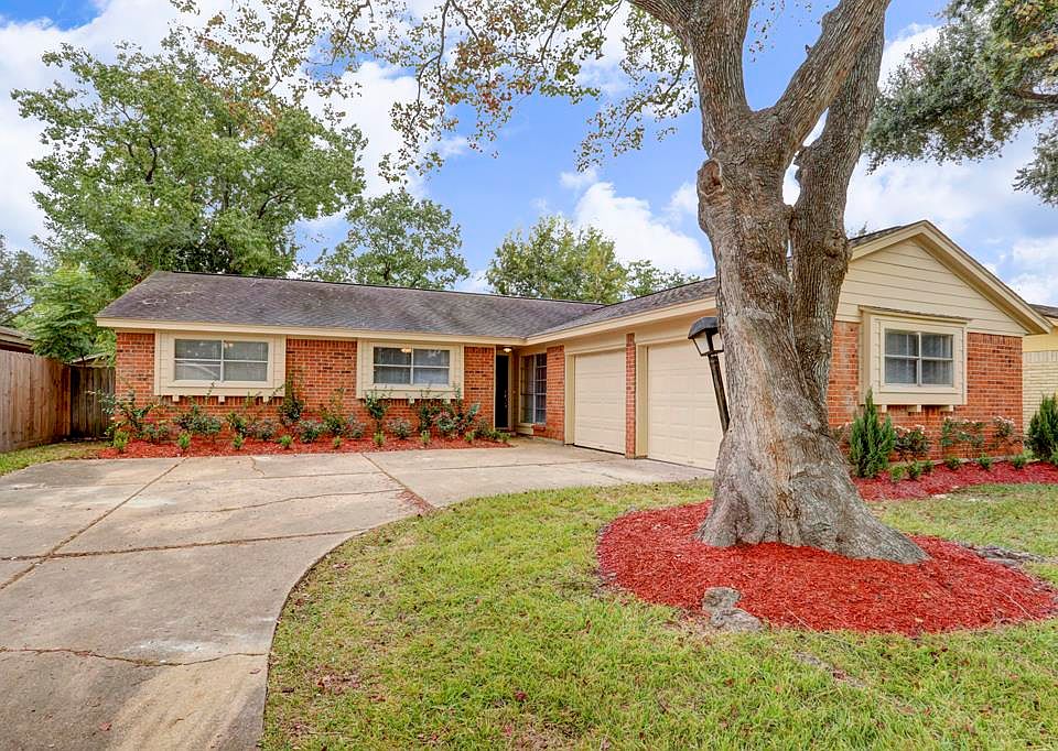 8923 Troulon Dr, Houston, TX 77036 | Zillow