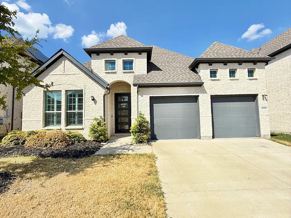 3009 Hobbs Ln