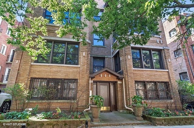 1st image of 837 W Ainslie St #3