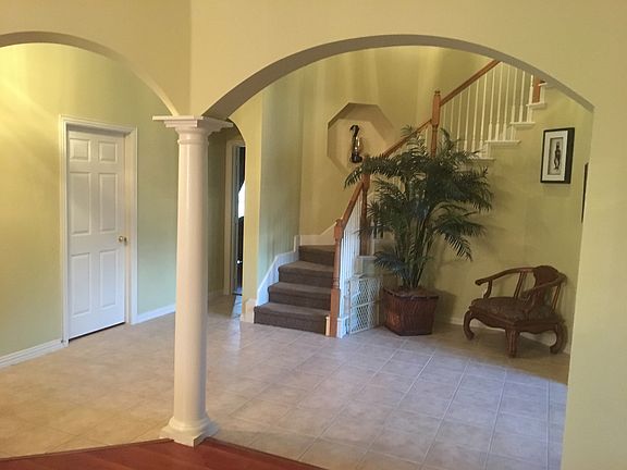 2nd image of 157 Galleria Dr