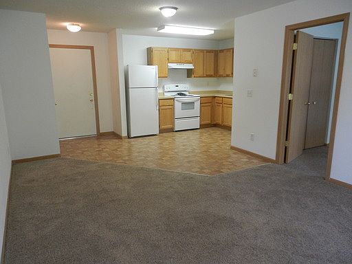 2nd image of 1700 14th St NE APT 16