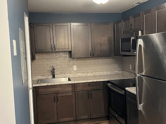 2nd image of 6 Thayer Pond Dr #12