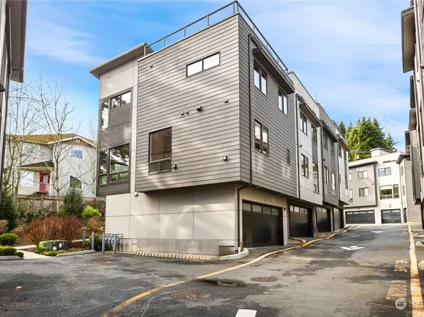 18107 65th Avenue NE #104, Kenmore, WA 98028