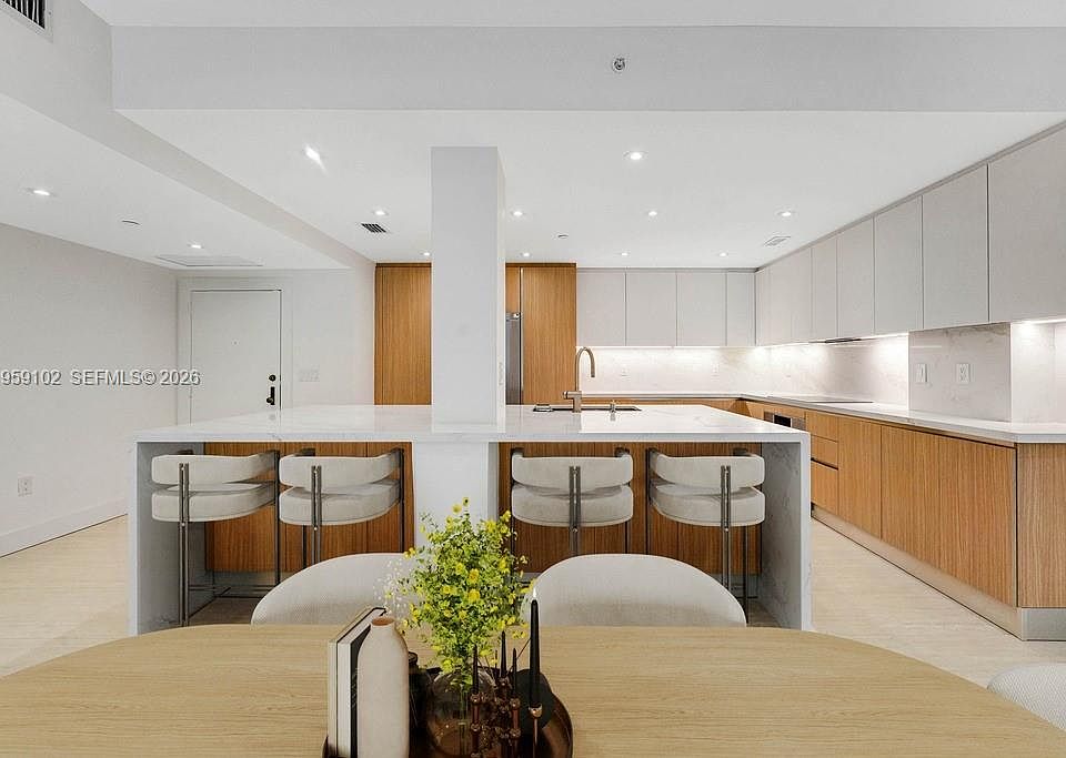 1st image of 151 Crandon Blvd APT 136