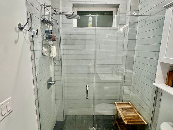 5th image of 1337 N Franklin St #3-1