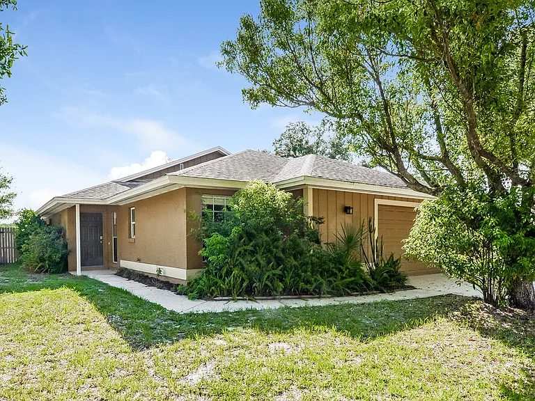 1177 La Mesa Ave — Photo 3