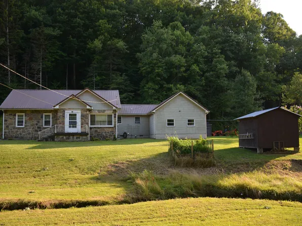 203 Davis And Elkins St, Elkins, WV 26241