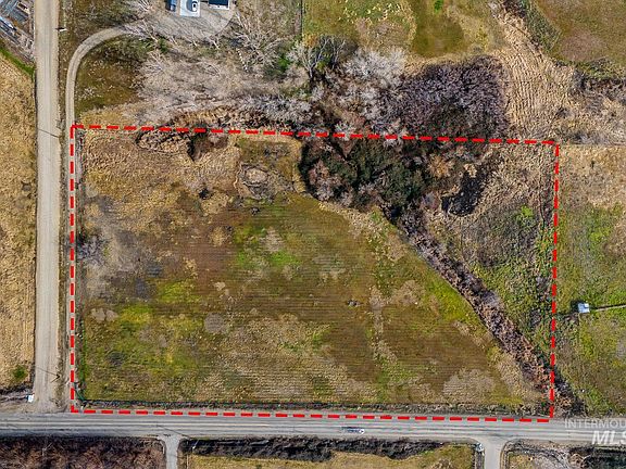 2nd image of 2776 N Plaza Rd