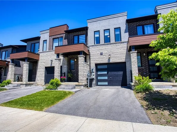 39 Bensley Ln, Hamilton, ON L9C 0E9