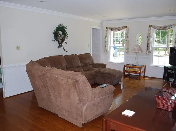 14430 Creek Stone Dr, Chesterfield, VA 23838