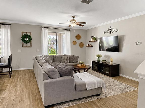 5th image of 3244 BERWICK LANE