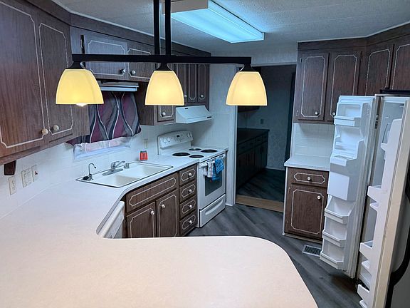 5th image of 7001 Avenue F #282