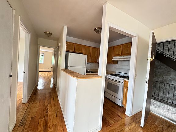 3rd image of 37 Odell Ave APT 1A