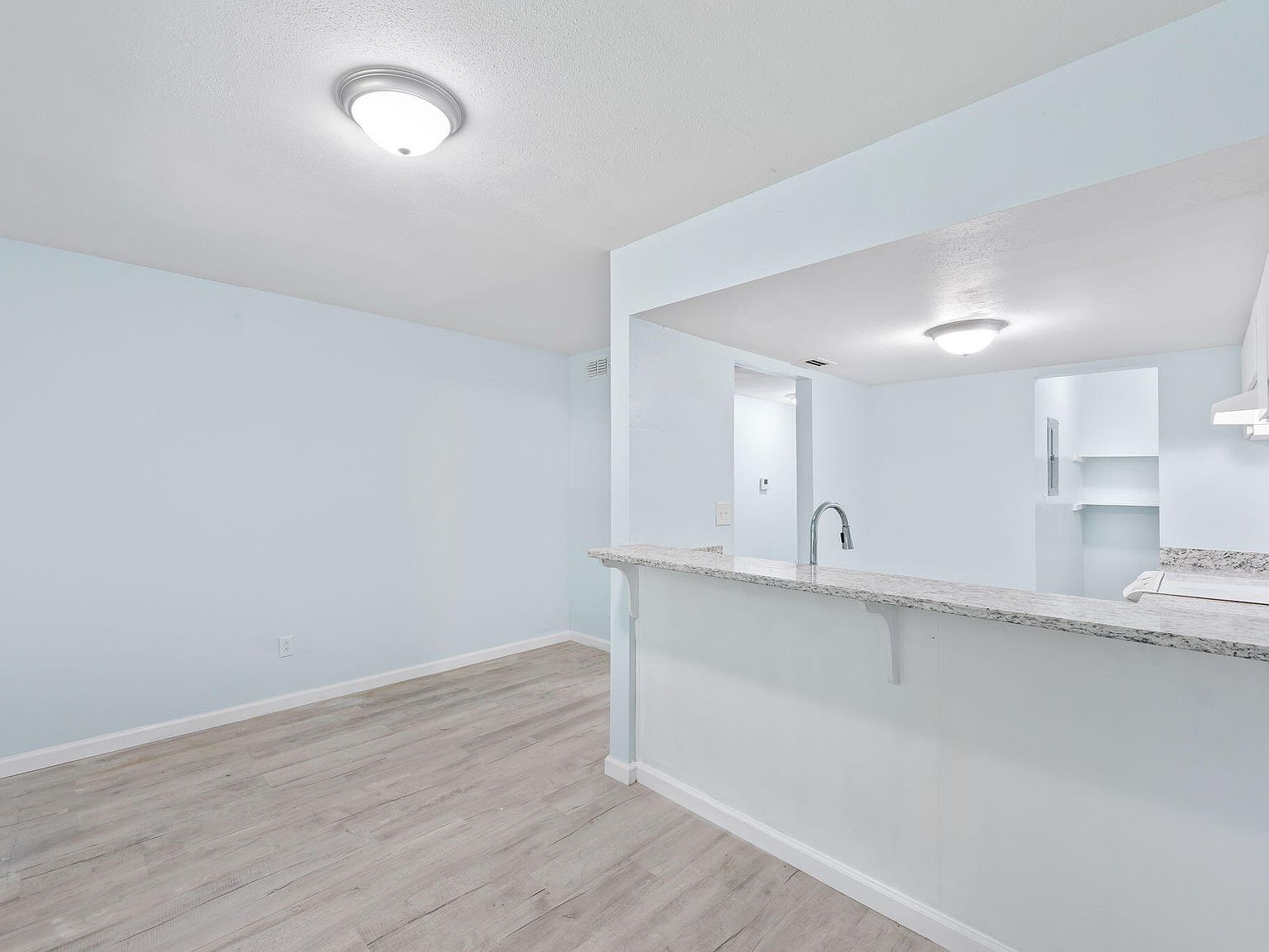 145 4th Ave APT B4, Shalimar, FL 32579 | Zillow