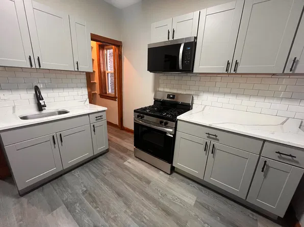 4533 S Michigan Ave #1B, Chicago, IL 60653