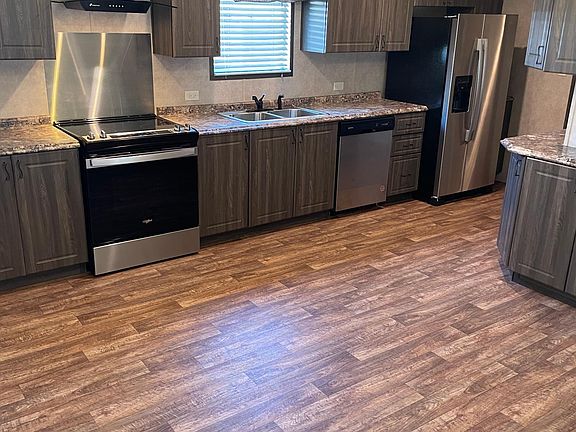 2nd image of 908 Taylor Dr