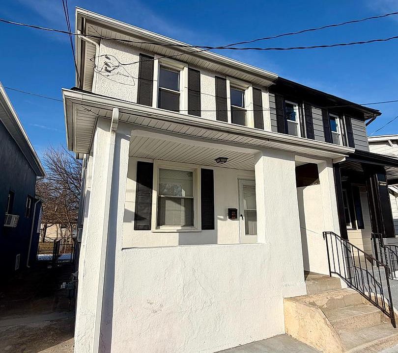 1st image of 335 W Buck St