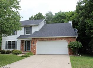 2615 Persimmon Pl, Bloomington, IL 61701