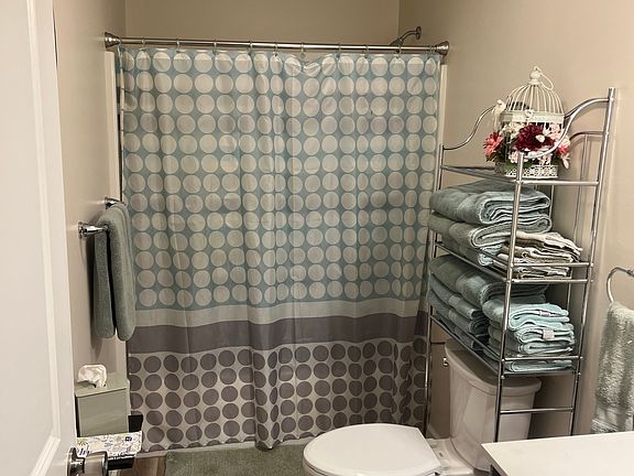 4th image of 1840 Alexander Ave #602