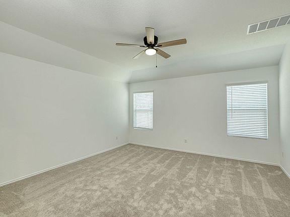 4th image of 1300 Acorn Oak Dr