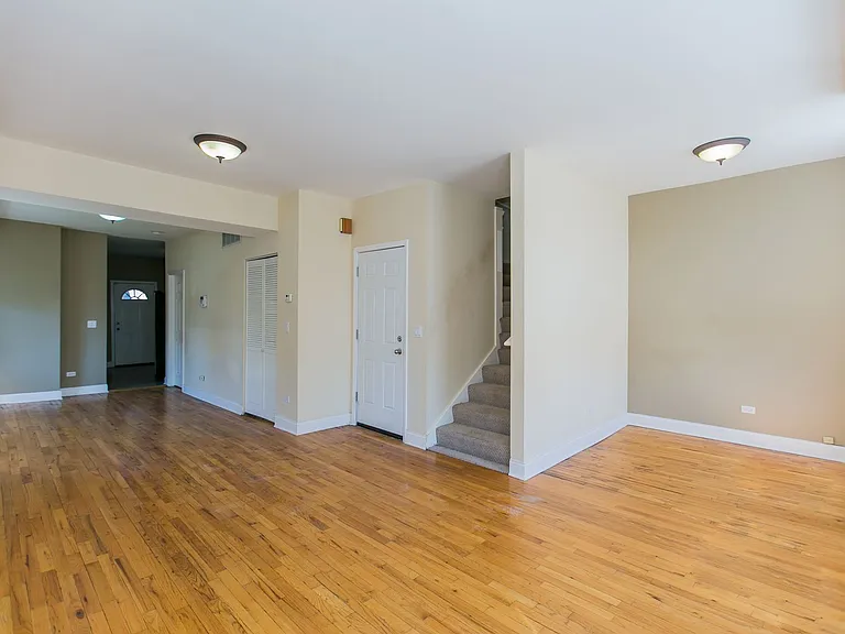 1636 N Spaulding Ave — Photo 2