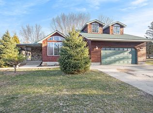 16615 E Cd Ave, Augusta, MI 49012