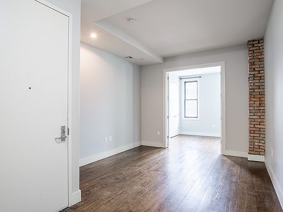 4th image of 179 Maujer St APT 3R