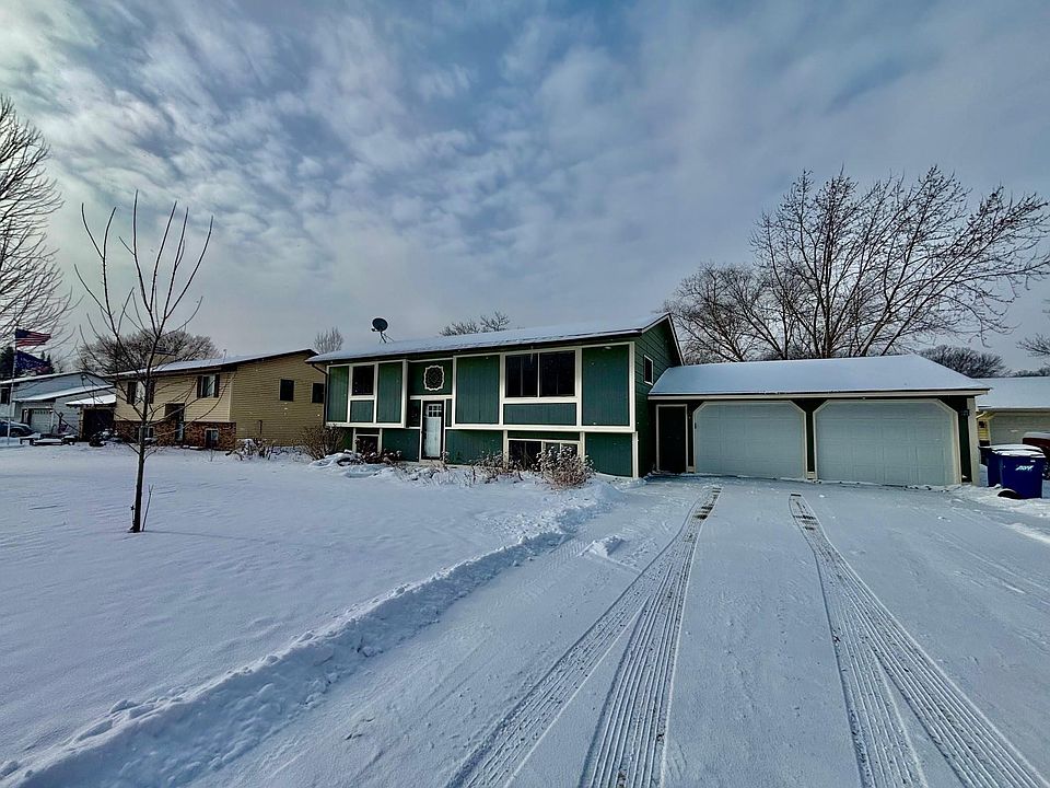 1st image of 12941 Saratoga Ln N