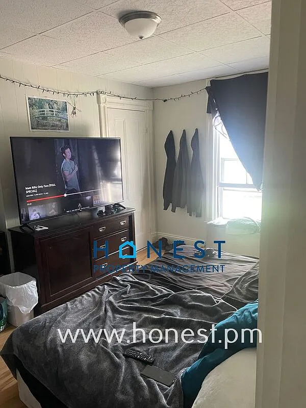 1 bed, 1.0 bath, 600 sqft, $1,300 — Photo 3